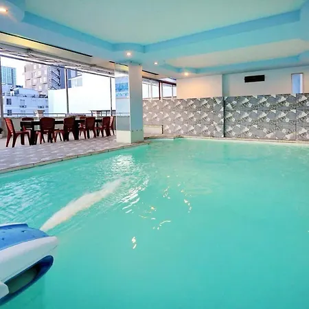 Four Seasons Hotel & Spa